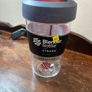 BlenderBottle 24oz Strada Tritan Shaker Bottle Clear/Plum Leakproof Shatterproof